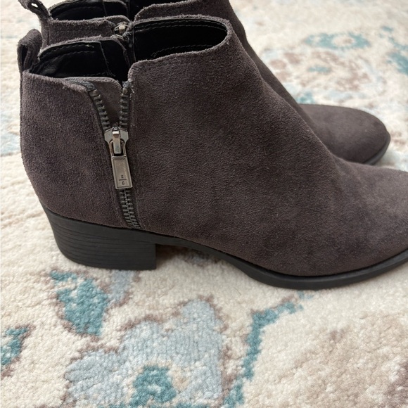 Kenneth Cole Women's Gray Suede Ankle Boots - Picture 3 of 5